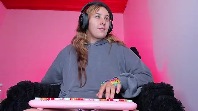 bonnie_moon_'s cam snapshot