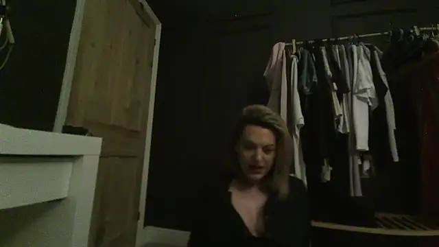 Gigi-Honey's cam snapshot