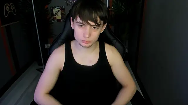 AlejandroEllias live sex cam