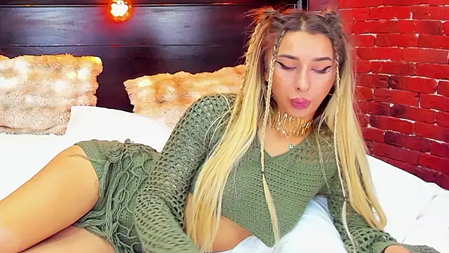 ChristynaRoss live sex cam