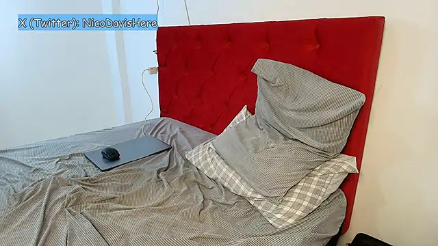 NicoDavisOfficial live sex cam