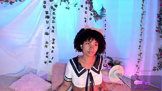 Lolalewis777's cam snapshot