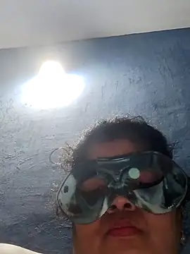 tamilthanushri live sex cam