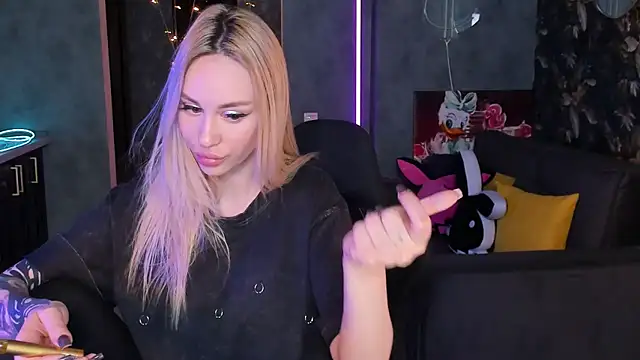 Blckmirrorr's cam snapshot