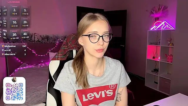 EvaPeace's cam snapshot