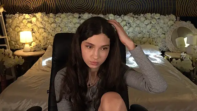 BabyFlowerr's cam snapshot