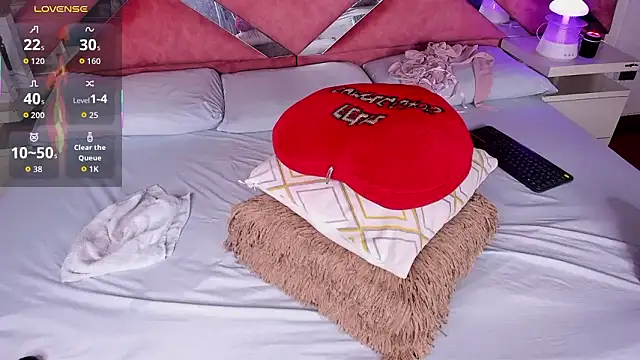 Lily_Queen30's cam snapshot