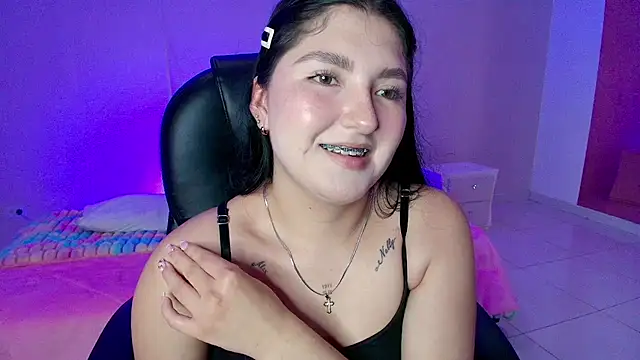 Celestee69 live sex cam