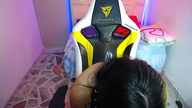 Little_bubu's cam snapshot