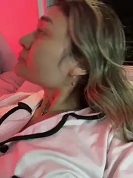 Im-Lola's cam snapshot