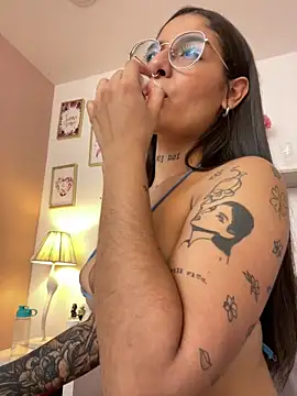 LauraRaider's cam snapshot