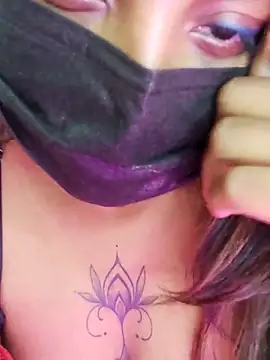 Trending_Couple live sex cam