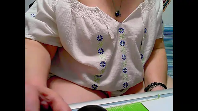 Hyllda's cam snapshot