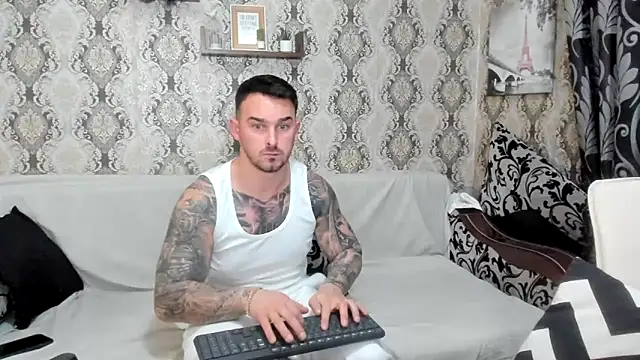 Jonmusclemaster live sex cam