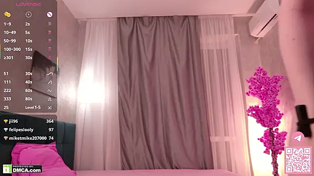 Pinky_poetry's cam snapshot