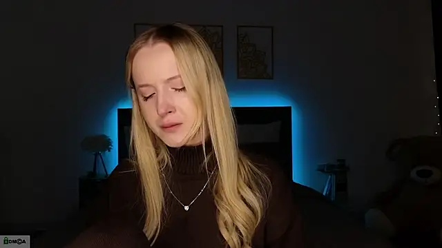 adele_armass's cam snapshot