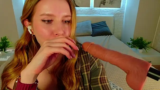 Betty_June's cam snapshot