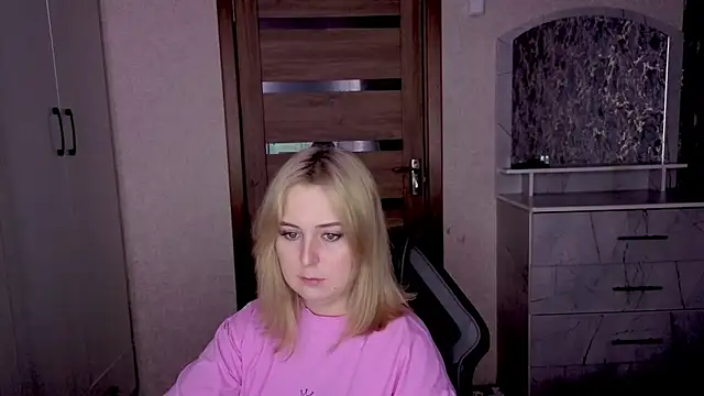 Kristy-Max's cam snapshot