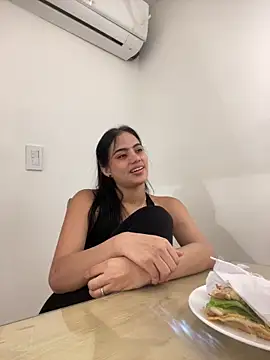 ariel_jonees's cam snapshot