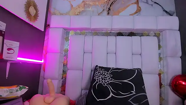 Natasha-Adams's cam snapshot