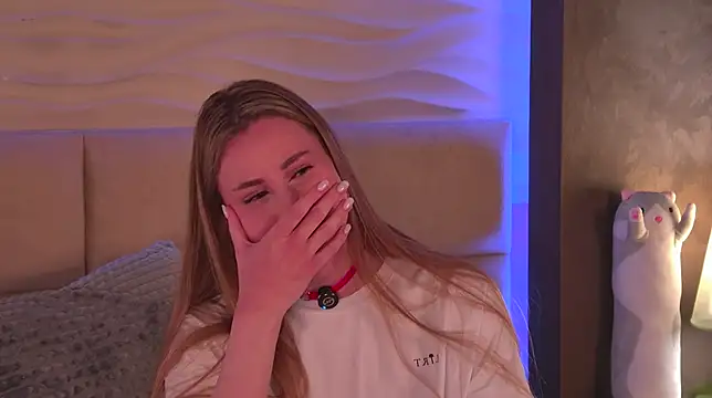 -SaraBlack-'s cam snapshot