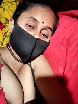 Divya_Chandok's cam snapshot