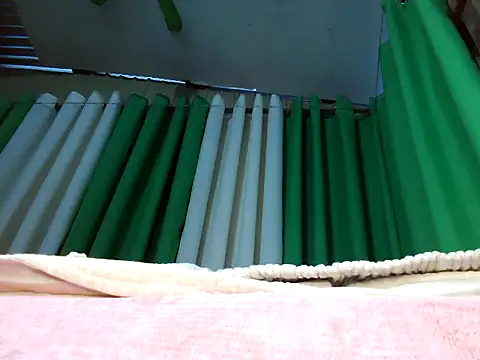 ur_hot_jenelle's cam snapshot