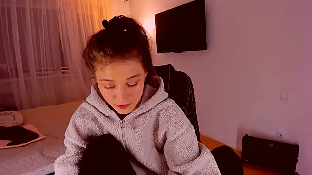 MiaPrecious's cam snapshot