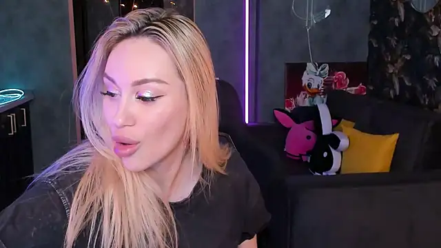 Blckmirrorr's cam snapshot