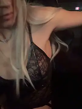 HOTLadyluna's cam snapshot