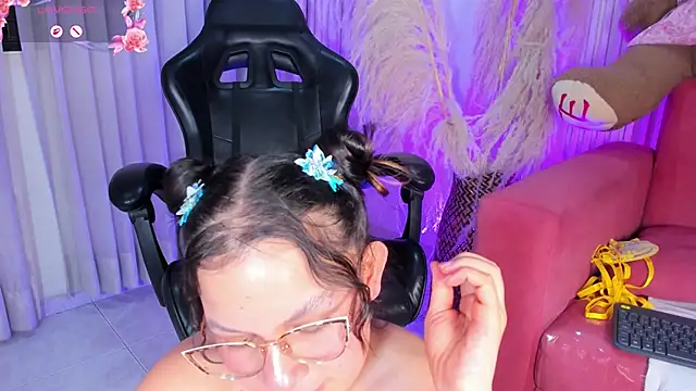 alejagarcia_'s cam snapshot