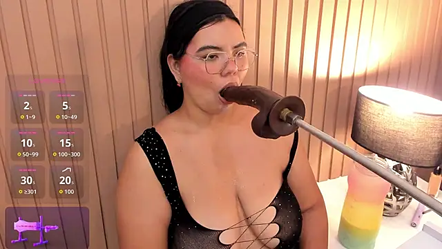 klhoe_boobs's cam snapshot