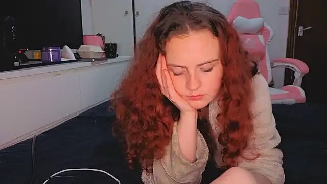 ENGLISHEMILY_69's cam snapshot