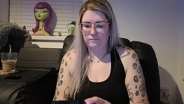 Sizzling_Indie36's cam snapshot