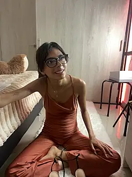 ZaraLuuv's cam snapshot