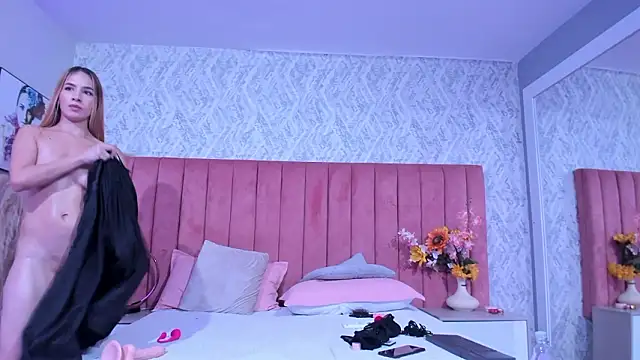 chiarabonds's cam snapshot