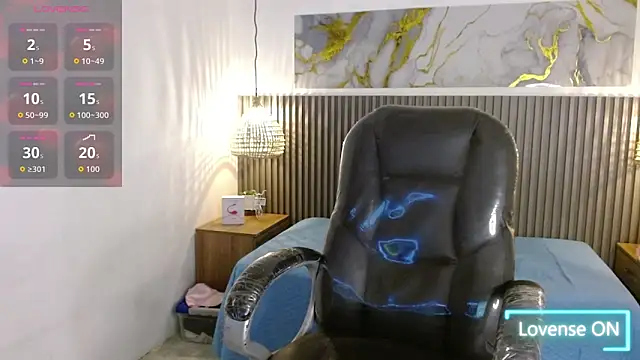 Dyla_n18 live sex cam