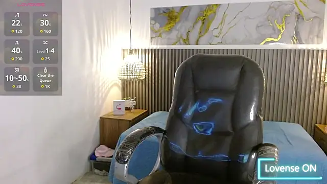 Dyla_n18 live sex cam