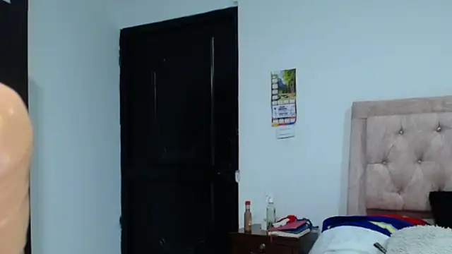 Alexandrasaenz's cam snapshot