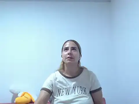 Lunazina's cam snapshot