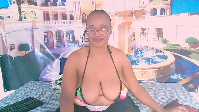 EbonyBloom69's cam snapshot