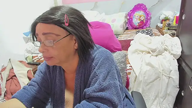 Mrs_mommy_'s cam snapshot