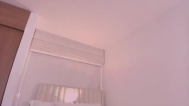 ArianaReynoldss's cam snapshot