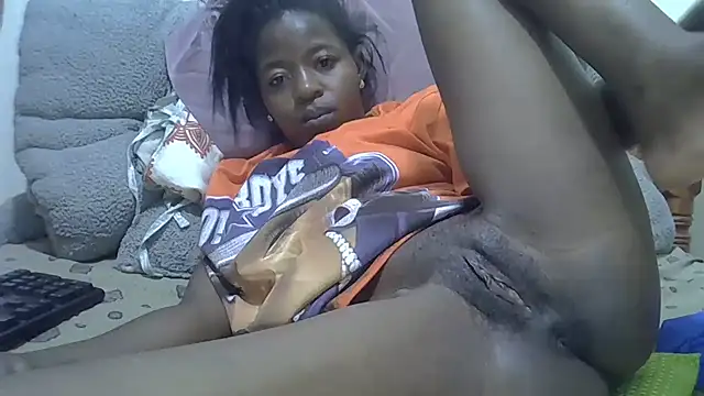 baby_hacy's cam snapshot