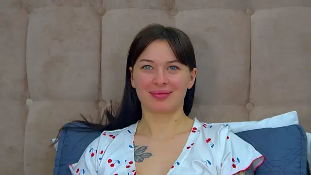 AlexandraBloom's cam snapshot