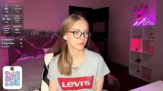 EvaPeace's cam snapshot