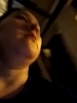 Gatubela212's cam snapshot