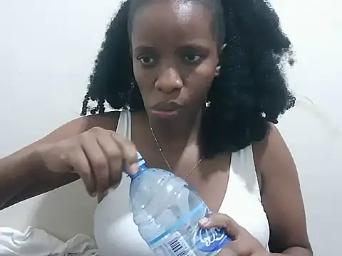 prettybeee's cam snapshot