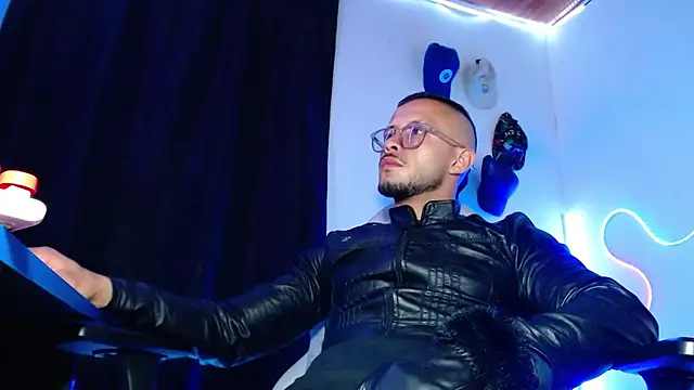 sebastian_horny live sex cam