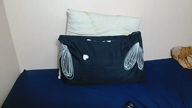 __JuicyAss_'s cam snapshot